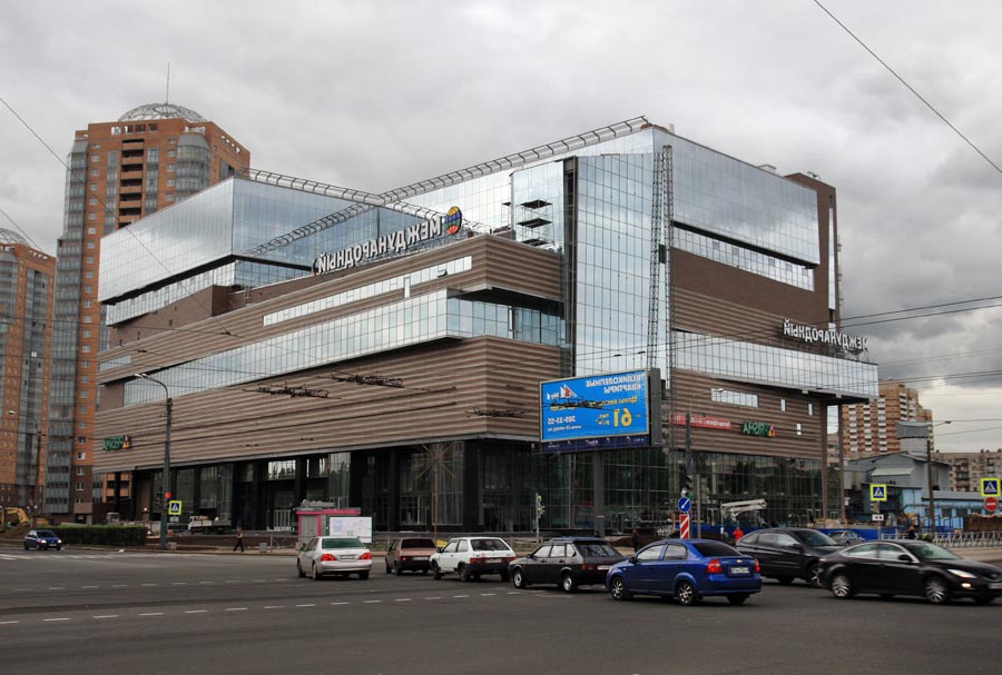 Фото индивидуалок Питера у Международной на www.RusGeisha.org Проститутки у метро Международная