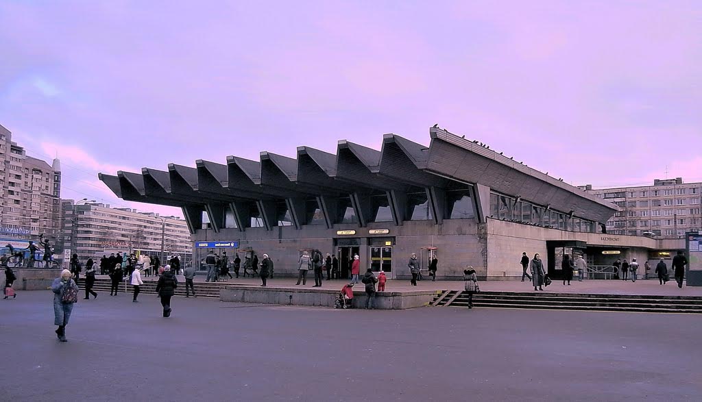 Фото проституток рядом с Пионерской на www.RusGeisha.org Проститутки у метро Пионерская