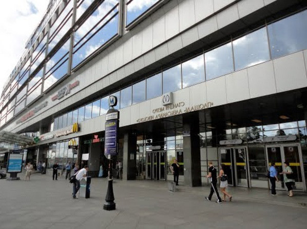 Фото проституток Александра Невского на www.RusGeisha.org Проститутки возле метро пл Александра Невского