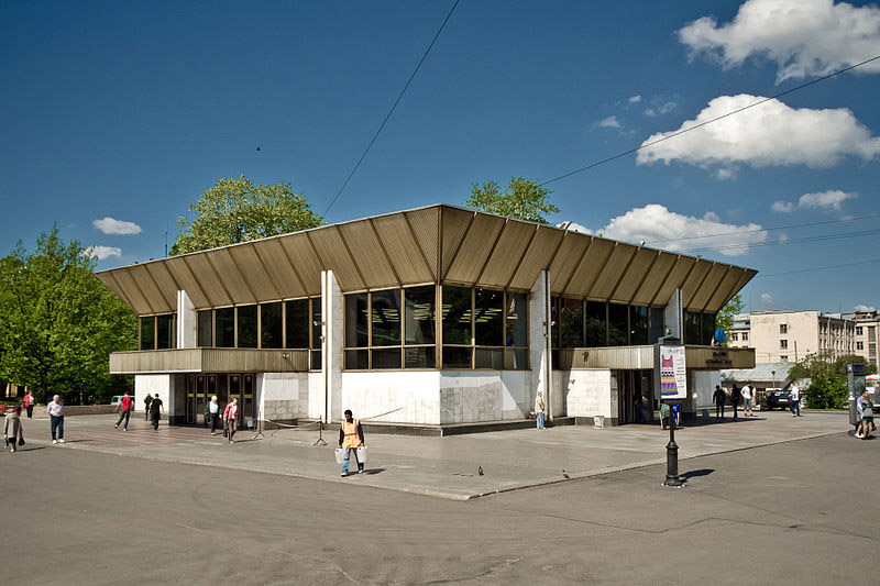 Фото проститутки и шлюхи у Политехнической на www.RusGeisha.org Проститутки у станции метро Политехническая